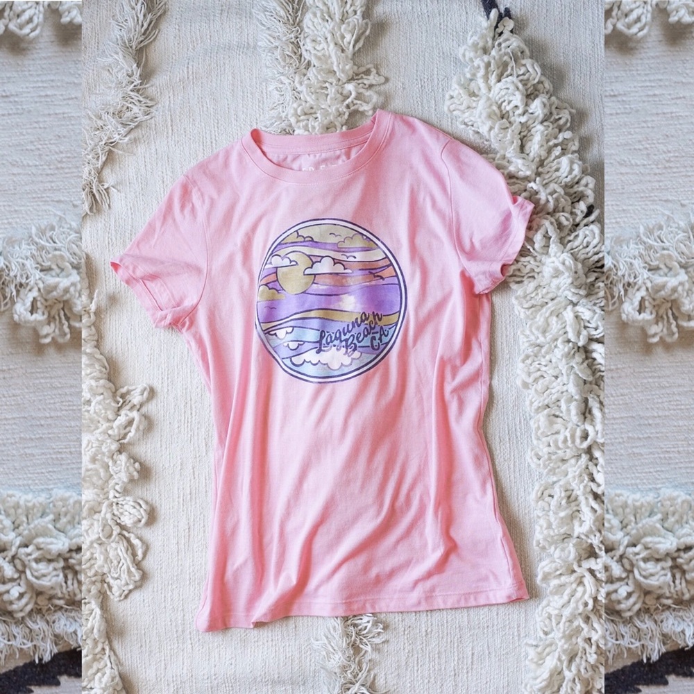 5 {for} 25 ✨ AEO American Eagle Cali Graphic Tee